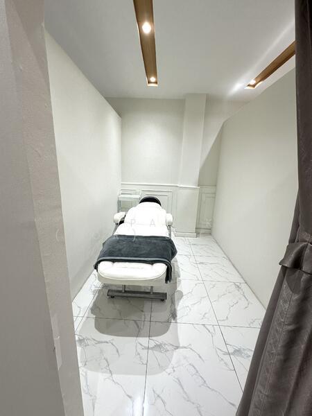 For Rent - 4 Storey Clinic Stand Alone for Rent in Nonthaburi, Nonthaburi