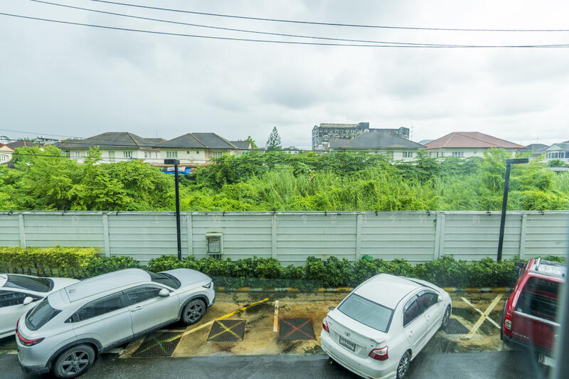 ขาย - Dcondo Ramkhamhaeng 64 : ดีคอนโด รามคำแหง 64, กรุงเทพ
