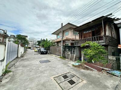 ขาย - ที่ดิน พร้อมสิ่งปลูกสร้าง ศรีราชา อัสสัมชัญ, ชลบุรี