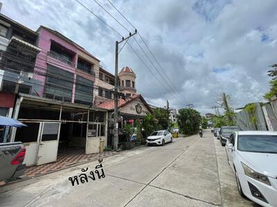 ขาย - ถ.ศรีวรา ทาวน์อินทาวน์ ซอย 2 แขวงวังทองหลาง กรุงเทพฯ, กรุงเทพ