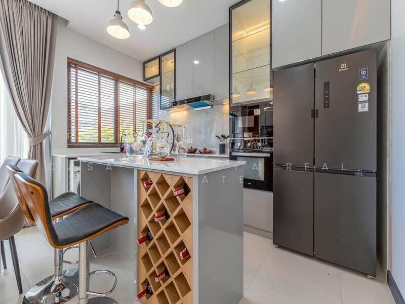 ขาย - บ้านเดี่ยวพูลวิลล่า สไตล์โมเดิร์น, พัทยา