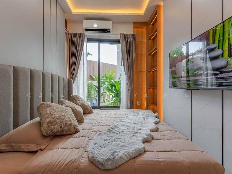 ขาย - บ้านเดี่ยวพูลวิลล่า สไตล์โมเดิร์น, พัทยา