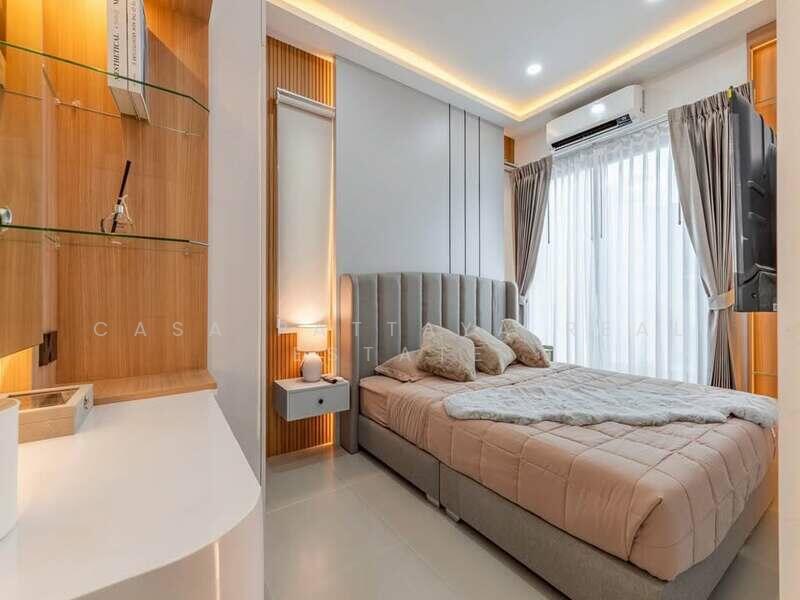 ขาย - บ้านเดี่ยวพูลวิลล่า สไตล์โมเดิร์น, พัทยา