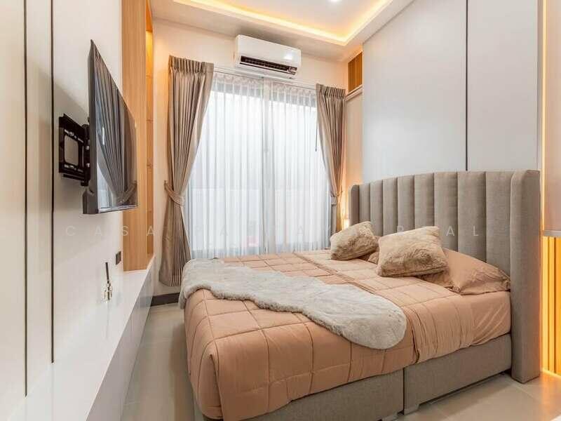 ขาย - บ้านเดี่ยวพูลวิลล่า สไตล์โมเดิร์น, พัทยา