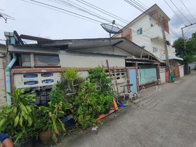 ขาย - ที่ดิน พร้อมสิ่งปลูกสร้าง ลาดพร้าว 106, กรุงเทพ