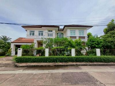 ขาย - ลิฟวิ่งลากูน พระยาสุเรนทร์-รามอินทรา บ้านหรูติดริมน้ำ แปลงมุมติดถนนสองด้าน รีโนเวทใหม่ พร้อมอยู่, กรุงเทพ