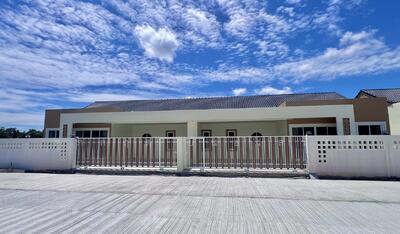 ขาย - ขายด่วน บ้านแฝด ใกล้สนามบินหาดใหญ่ โครงการติดถนนลาดยาง น้ำไม่ท่วม, สงขลา