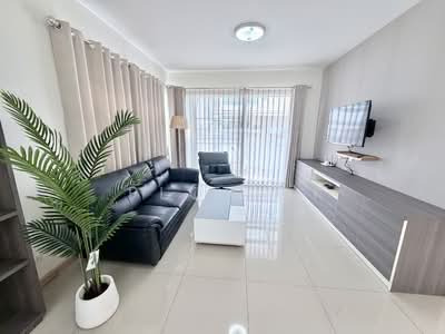 ขาย - Luxury House nice clean ขายบ้านหรู สวย สะอาด ตกแต่งพร้อมเข้าอยู่ โครงการหรูคาซ่าวิลล์ ศรีราชา ชลบุรี, ชลบุรี