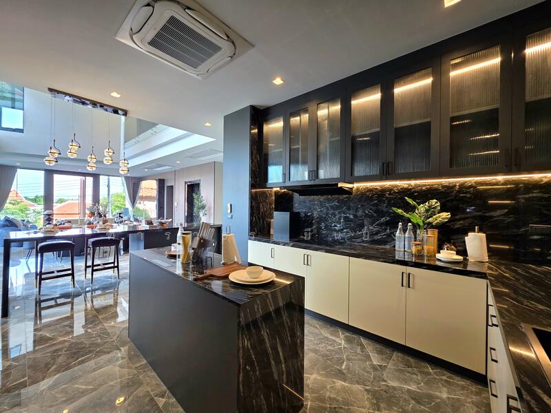 20150, Chon Buri (Pattaya), ทัพพระยา, Bang Lamung, Bang Lamung (Pattaya), Chon Buri (Pattaya), 6 Bedrooms, 1,200 sqm, Villa For Sale, by Tharathorn Yuenyong, 500004550 - DDproperty.com