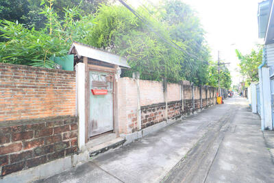 ขาย - ที่ดิน ซ.ร่วมจิตต์ 3 ถ.พิชัย เขตดุสิต เชื่อมต่อ ถ.นครไชยศรี ถ.สามเสน ถ.สุโขทัย ถ.พระราม 5, กรุงเทพ