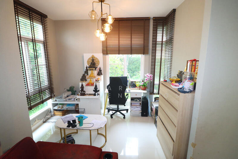 มัณฑนา ศรีนครินทร์ ร่มเกล้า ใกล้แอร์ลิงก