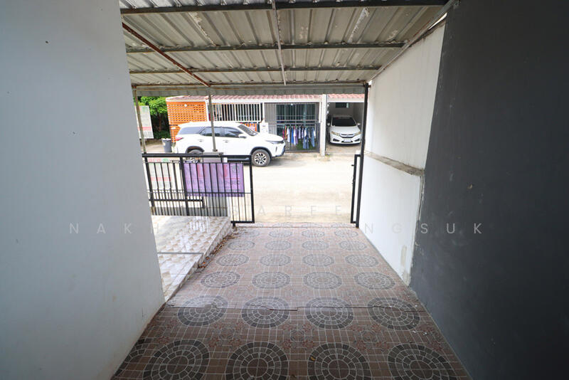 ทาวน์โฮม หลังริม หนามแดง บางพลี พฤกษา 38