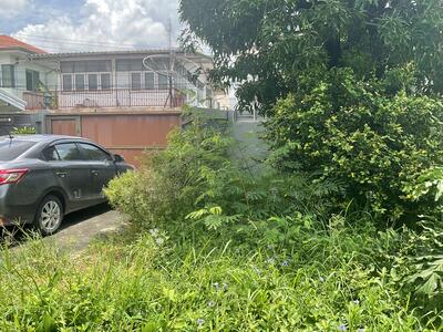 ขาย - ขายที่ดินทำเลดีถนนอินทมระห่างจากถนนเมน 300 เมตร เนื้อที่ 182 วา, กรุงเทพ