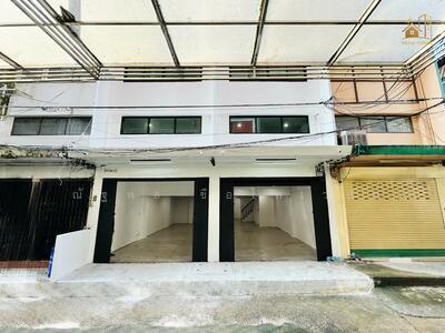 ขาย - อาคารพาณิชย์ เจริญกรุง 31 (รีโนเวท) 5.5ชั้น มีลิฟท์ !!!, กรุงเทพ