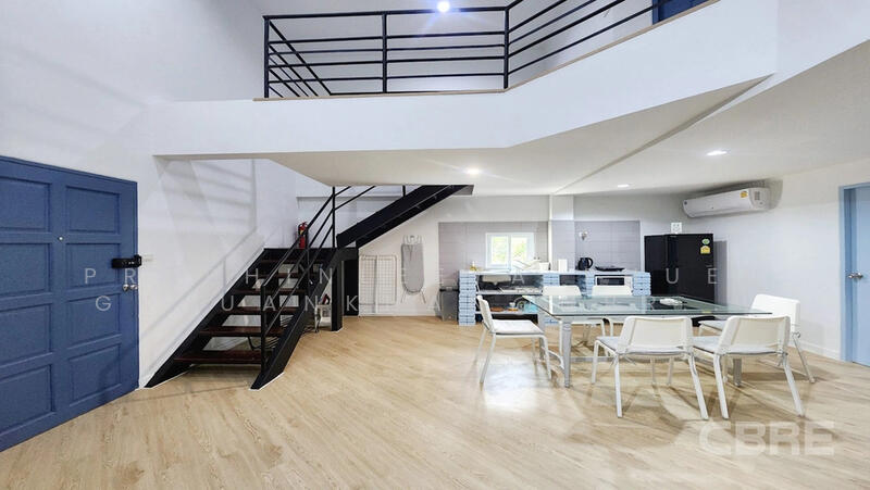 ขาย - Land with Building on Silom 13, กรุงเทพ