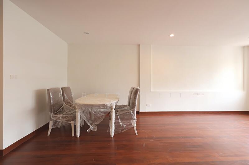 For Rent - Apartment Building 220 Sukhumvit Soi 1, Bangkok