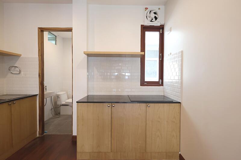 For Rent - Apartment Building 220 Sukhumvit Soi 1, Bangkok