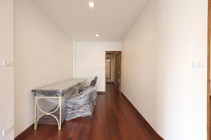 For Rent - Apartment Building 220 Sukhumvit Soi 1, Bangkok