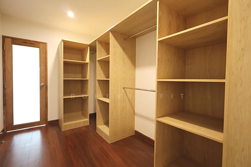 For Rent - Apartment Building 220 Sukhumvit Soi 1, Bangkok