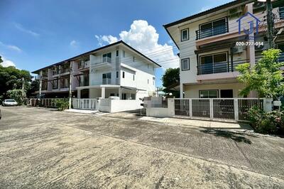 ขาย - Yadarin Place Permsin-Watcharapol : ญาดารินทร์ เพลส เพิ่มสิน-วัชรพล, กรุงเทพ