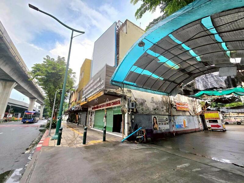 ขาย - ตึกแถว 3 ชั้น 2 คูหา แนวรถไฟฟ้าจตุจักร และสะพานควาย ปากซอย พหลโยธิน 18, กรุงเทพ