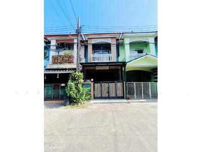 ขาย - ทาวน์เฮ้าส์ รีดนเวทใหม่ หมู่บ้านณราธร​ (กฤกษณา) ถนนสุวินทวงศ์23​ แขวงลำผักชี เขตหนองจอก​, กรุงเทพ