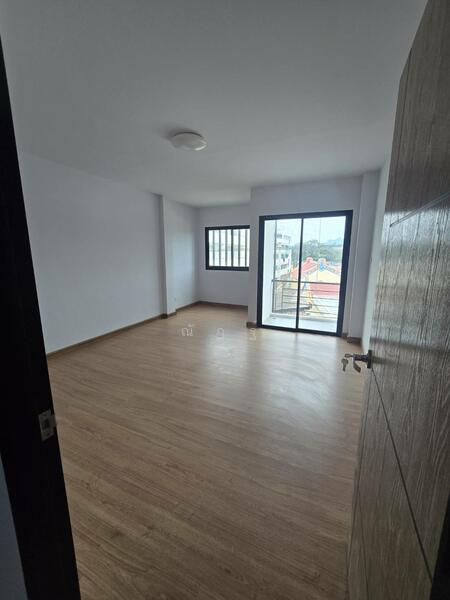 ขาย - ตึกแถว ใกล้ตลาดสายหยุด ถนนเทศบาลบำรุง1 ใกล้วิทยาลัยอาชีวศึกษา กาญจนบุรึ, กาญจนบุรี