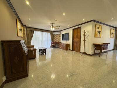 ขายดาวน์ - Royal Hill Resort : รอยัล ฮิลล์ รีสอร์ท, ชลบุรี