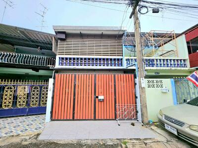 ขาย - ทาวน์เฮ้าส์ สุขสวัสดิ์26 ข้างโรงเรียนสารสารน์, กรุงเทพ