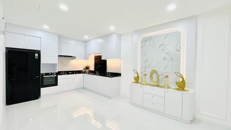 For Sale - Ratanakorn Village 17, Chon Buri (Pattaya)