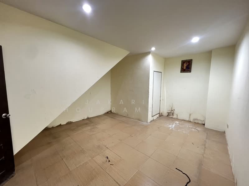 ให้เช่าโกดัง ลาดพร้าว วังหิน กรุงเทพ ขนาด 600 ตรม, กรุงเทพ, ลาดพร้าว, ลาดพร้าว, กรุงเทพ, 600 ตร.ม., โกดัง-โรงงาน ให้เช่า, โดย Jakarin Houpramong, 500006586 - DDproperty.com