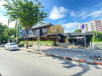 ขาย - ขายที่ดินพร้อมสิ่งปลูกสร้าง ติดถนนใหญ่ บางยี่ขัน ธนบุรี ใกล้สะพานพระราม 8 ทำเลศักยภาพสูง, กรุงเทพ