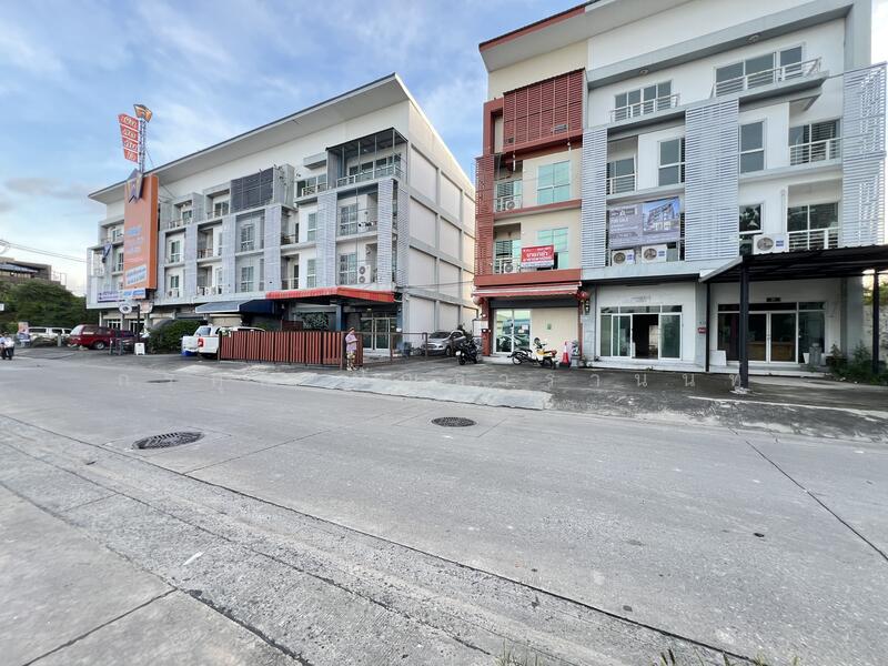 ขาย - ขายถูกอาคารพาณิชย์ 2 คูหา 4 ชั้น 70 ตารางวา ทำเลดี ใกล้ BTS แบริ่ง เดินทางสะดวกหลายเส้นทาง, สมุทรปราการ