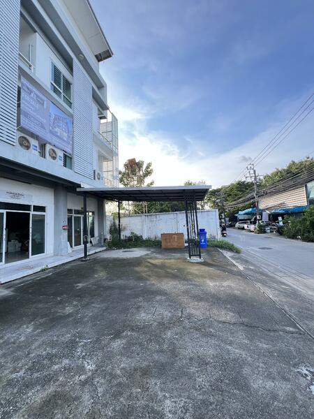 ขาย - ขายถูกอาคารพาณิชย์ 2 คูหา 4 ชั้น 70 ตารางวา ทำเลดี ใกล้ BTS แบริ่ง เดินทางสะดวกหลายเส้นทาง, สมุทรปราการ