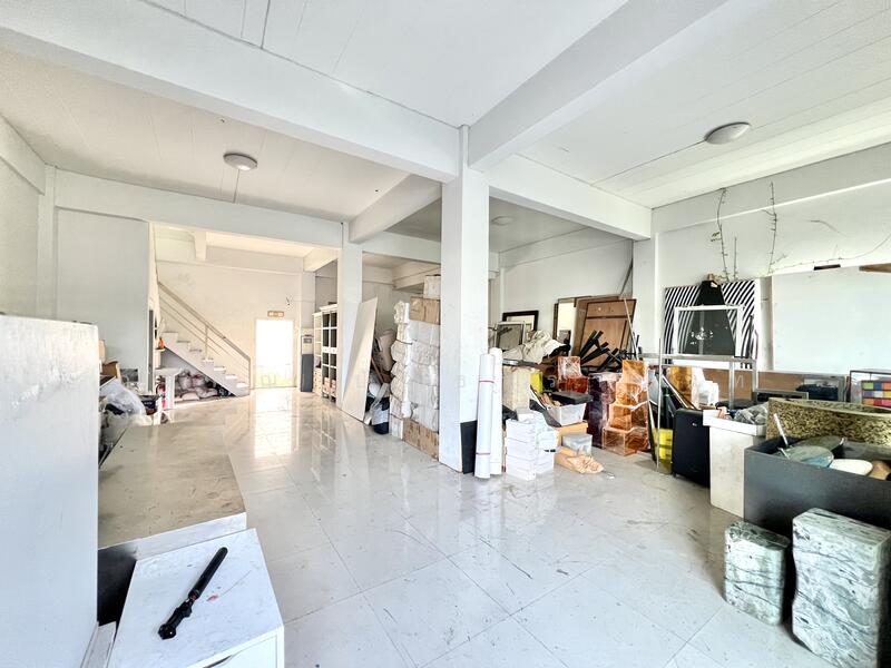 ขาย - ขายถูกอาคารพาณิชย์ 2 คูหา 4 ชั้น 70 ตารางวา ทำเลดี ใกล้ BTS แบริ่ง เดินทางสะดวกหลายเส้นทาง, สมุทรปราการ