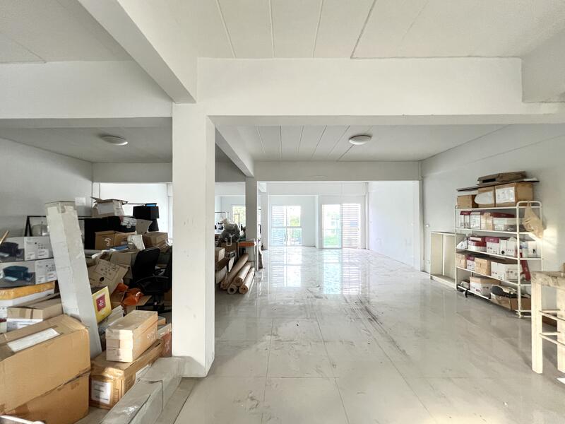 ขาย - ขายถูกอาคารพาณิชย์ 2 คูหา 4 ชั้น 70 ตารางวา ทำเลดี ใกล้ BTS แบริ่ง เดินทางสะดวกหลายเส้นทาง, สมุทรปราการ