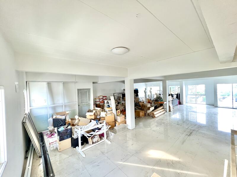 ขาย - ขายถูกอาคารพาณิชย์ 2 คูหา 4 ชั้น 70 ตารางวา ทำเลดี ใกล้ BTS แบริ่ง เดินทางสะดวกหลายเส้นทาง, สมุทรปราการ