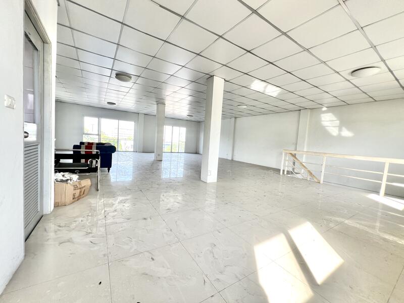 ขาย - ขายถูกอาคารพาณิชย์ 2 คูหา 4 ชั้น 70 ตารางวา ทำเลดี ใกล้ BTS แบริ่ง เดินทางสะดวกหลายเส้นทาง, สมุทรปราการ