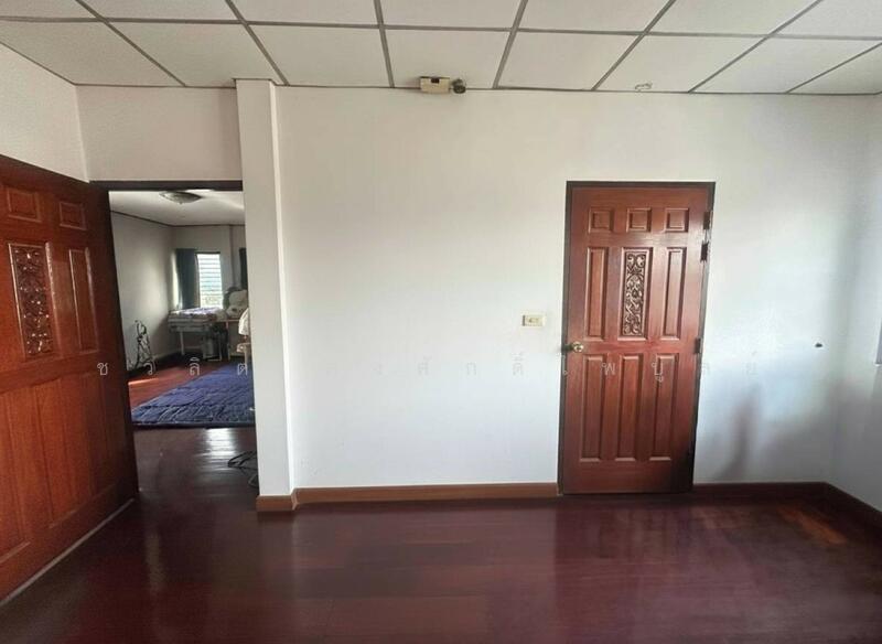 For Rent - ให้เช่า/ขาย อาคารพาณิชย์ 2.5 ชั้น ซอยทุ่งมังกร ถนนสวนผัก, Bangkok