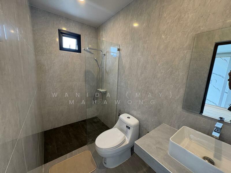 ให้เช่า - New 3 Bedrooms + 4 Bathroom Villa for Rent at Kamala, ภูเก็ต