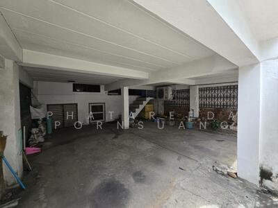 ขาย - ทาวน์โฮม ซอยสุขุมวิท 38 ถนนสุขุมวิท แขวงพระโขนง, กรุงเทพ