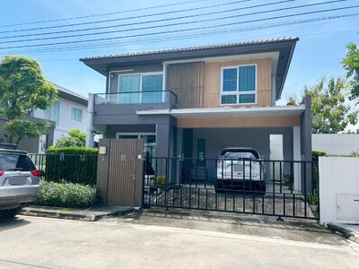 ขาย - Mantana Motorway-New Krungthepkreetha : มัณฑนา มอเตอร์เวย์-กรุงเทพกรีฑาตัดใหม่, กรุงเทพ