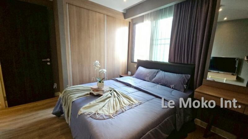 Big size closet, bed room