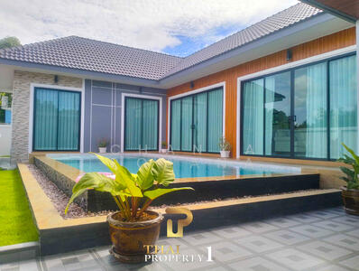 ขาย - New Pool Villa Near Bangsaray Beach, ชลบุรี
