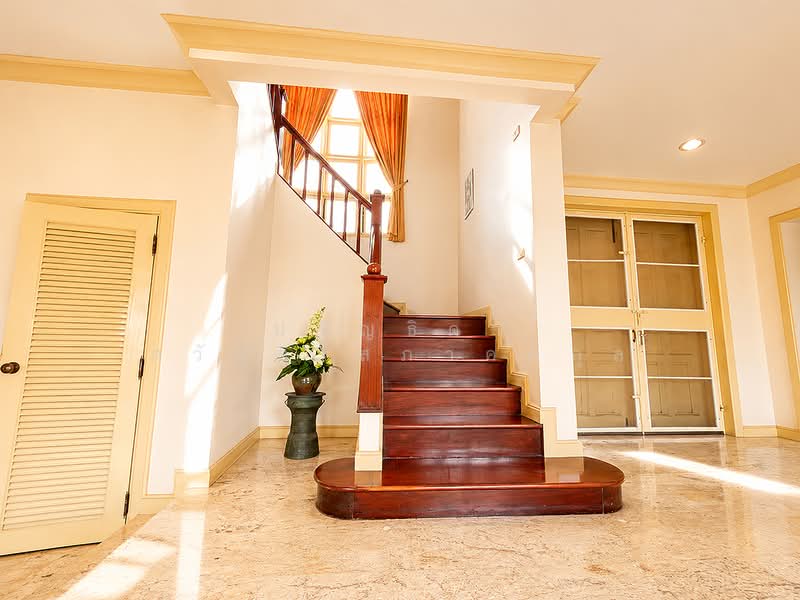 Baan Ladawan Lakoon Rangsit, Pathum Thani, Rangsit-Pathum Thani Road, Ban Klang, Muang Pathum Thani, Pathum Thani, 6 Bedrooms, 735 sqm, Single Detached House For Sale, by Parinthida Sawuddisopakaykul, 500008307 - DDproperty.com