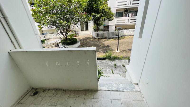 บ้านสวนธนคอนโด พุทธบูชา ชั้น 1 มุม