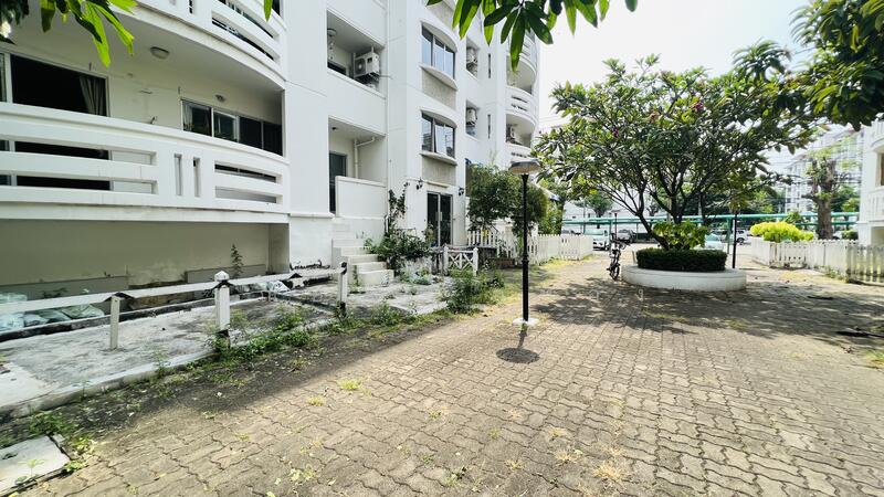 บ้านสวนธนคอนโด พุทธบูชา ชั้น 1 มุม