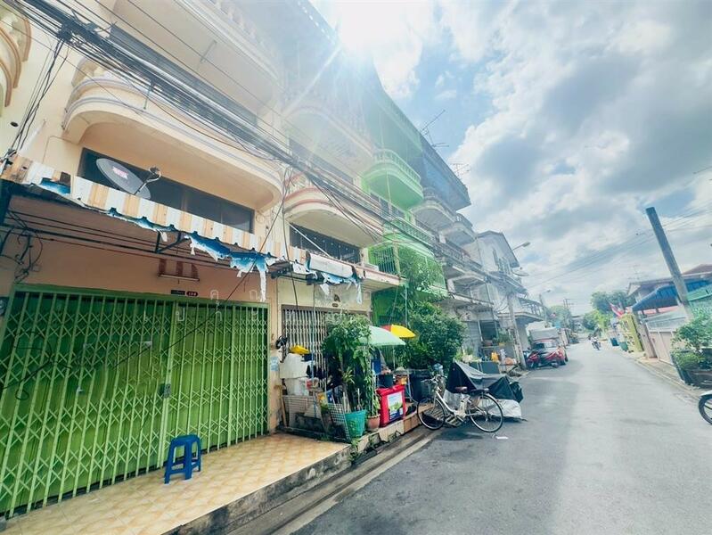 ขาย - อาคารพาณิชย์ 3.5 ชั้น 18 ตร.ว. อาคารพาณิชย์ ซอยเพชรเกษม88 ถนนเพชรเกษม, กรุงเทพ