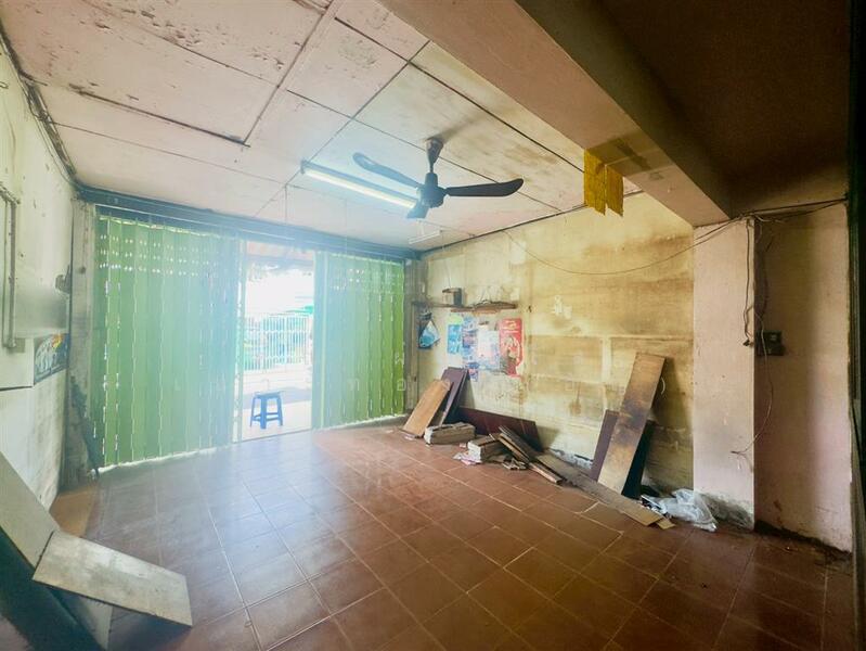 ขาย - อาคารพาณิชย์ 3.5 ชั้น 18 ตร.ว. อาคารพาณิชย์ ซอยเพชรเกษม88 ถนนเพชรเกษม, กรุงเทพ