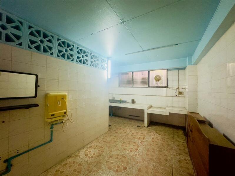 ขาย - อาคารพาณิชย์ 3.5 ชั้น 18 ตร.ว. อาคารพาณิชย์ ซอยเพชรเกษม88 ถนนเพชรเกษม, กรุงเทพ